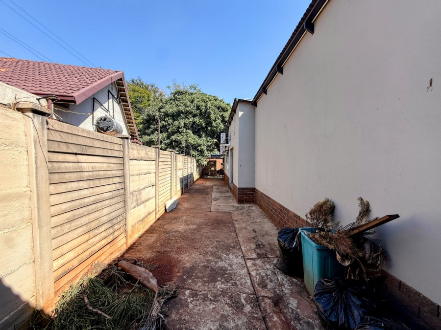 4 Bedroom Property for Sale in Queenswood Gauteng