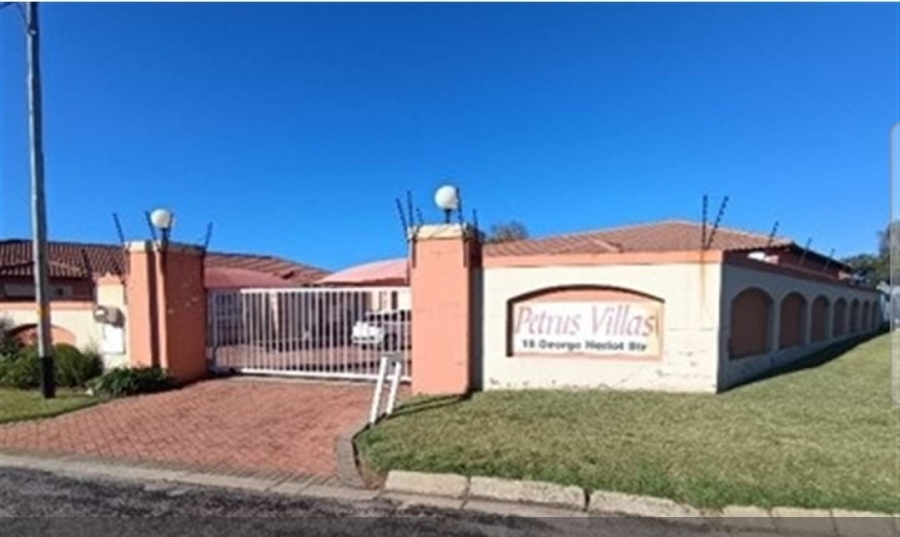 2 Bedroom Property for Sale in Glenvarloch Gauteng