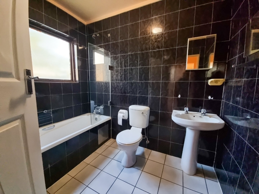2 Bedroom Property for Sale in New Market Park Gauteng