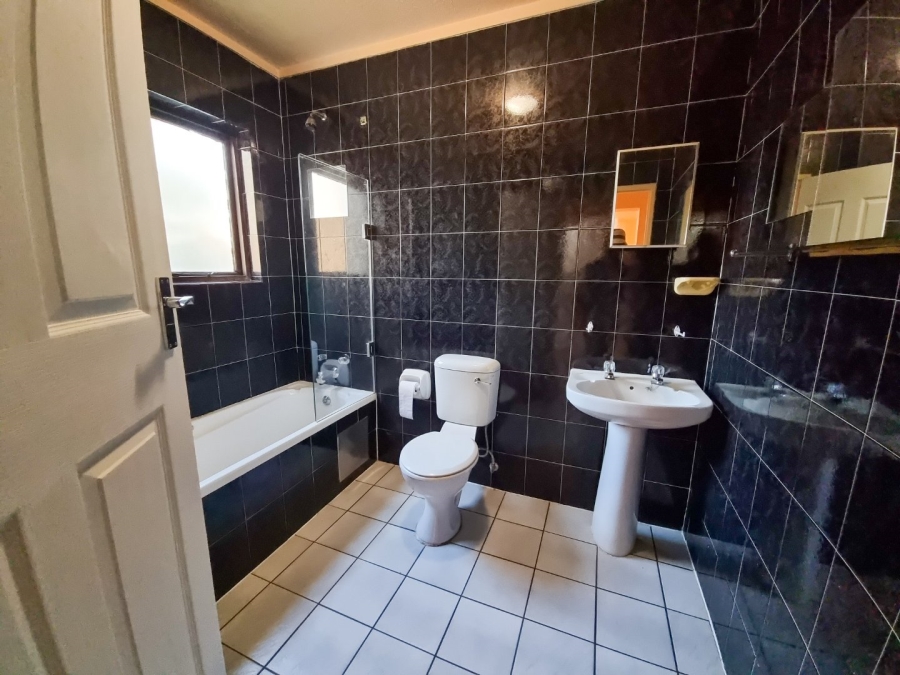 2 Bedroom Property for Sale in New Market Park Gauteng