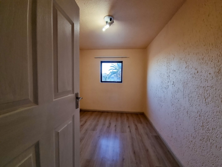 2 Bedroom Property for Sale in New Market Park Gauteng