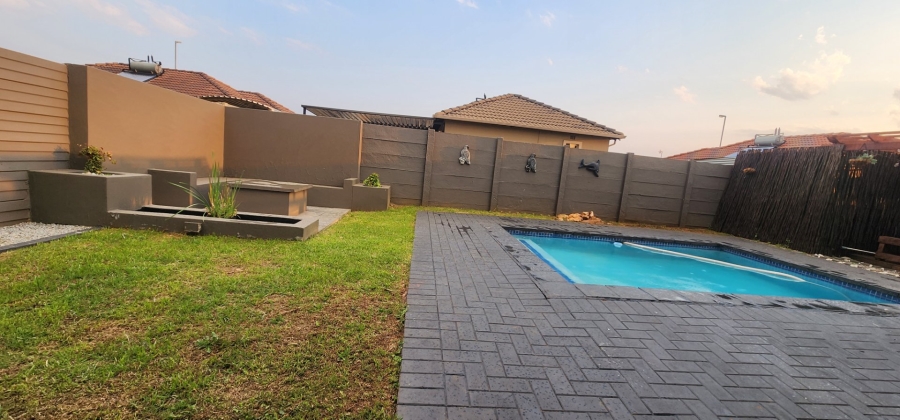 3 Bedroom Property for Sale in Sky City Gauteng