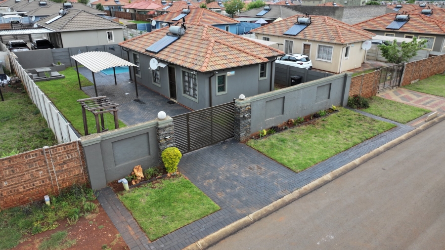 3 Bedroom Property for Sale in Sky City Gauteng