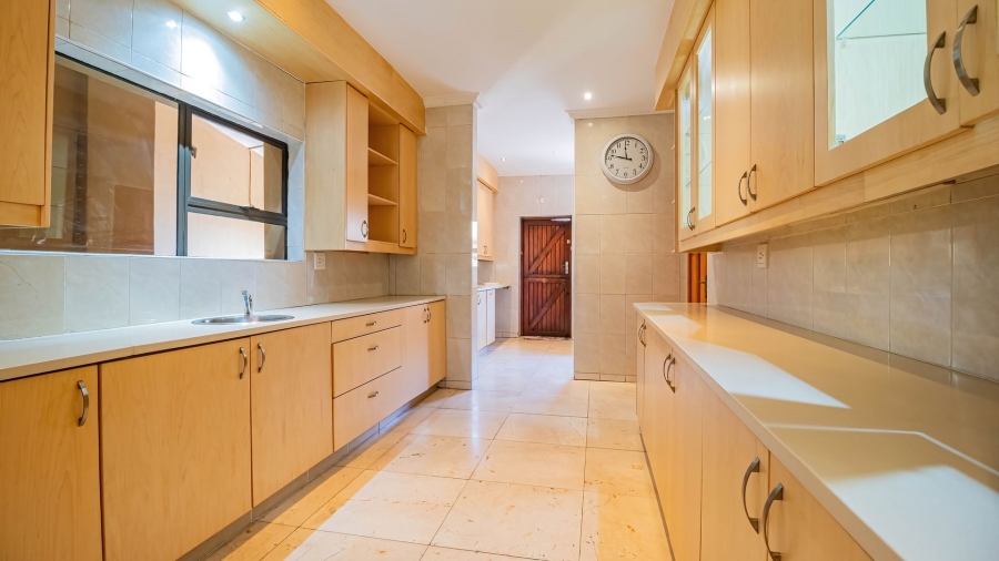 6 Bedroom Property for Sale in Bedfordview Gauteng