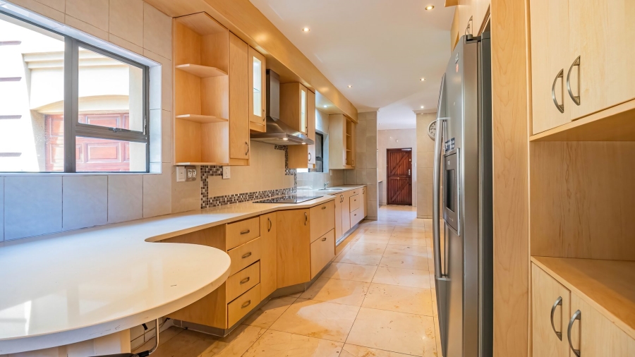 6 Bedroom Property for Sale in Bedfordview Gauteng