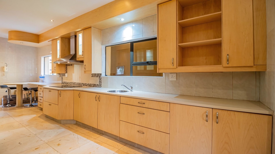 6 Bedroom Property for Sale in Bedfordview Gauteng