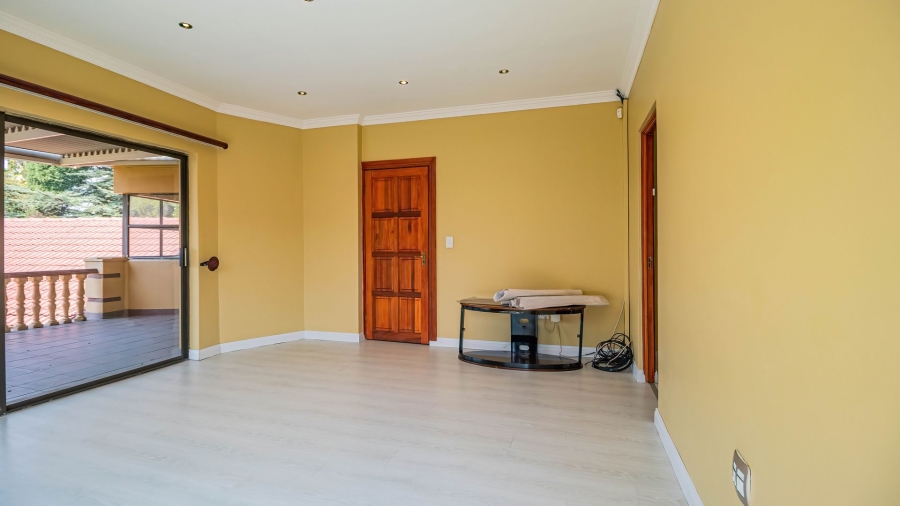 6 Bedroom Property for Sale in Bedfordview Gauteng