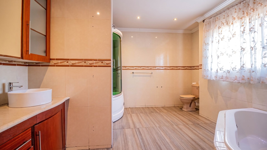 6 Bedroom Property for Sale in Bedfordview Gauteng