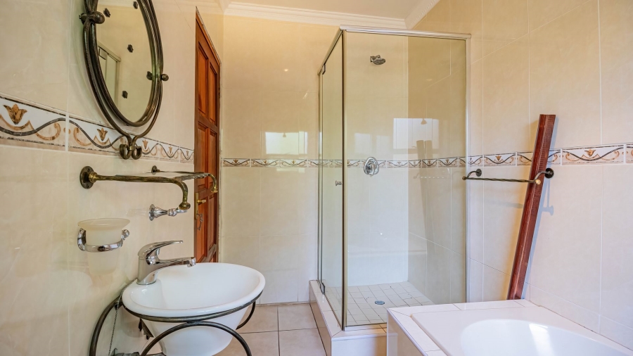 6 Bedroom Property for Sale in Bedfordview Gauteng