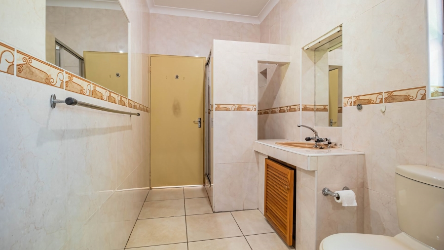 6 Bedroom Property for Sale in Bedfordview Gauteng