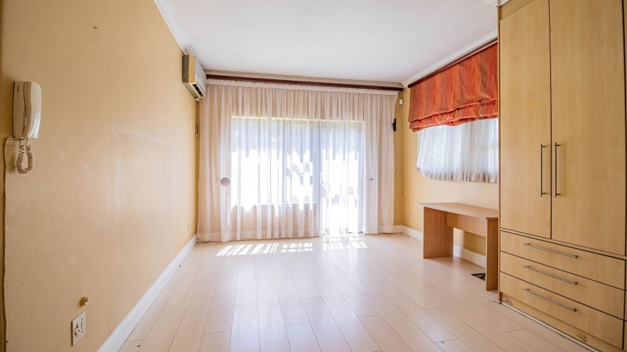 6 Bedroom Property for Sale in Bedfordview Gauteng