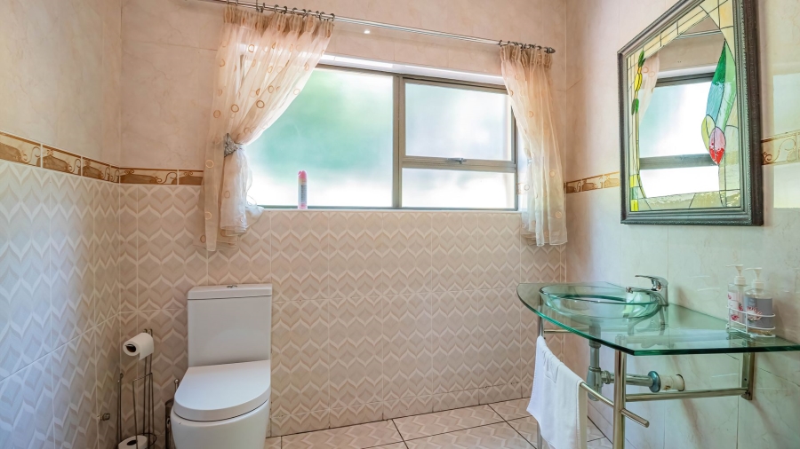 6 Bedroom Property for Sale in Bedfordview Gauteng
