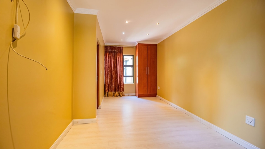 6 Bedroom Property for Sale in Bedfordview Gauteng