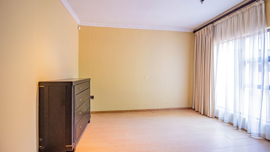 6 Bedroom Property for Sale in Bedfordview Gauteng