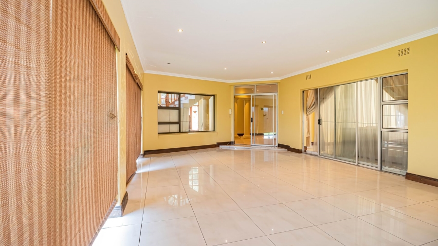 6 Bedroom Property for Sale in Bedfordview Gauteng