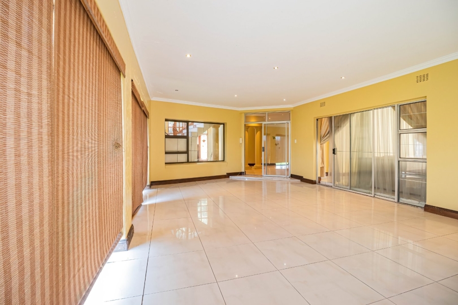 6 Bedroom Property for Sale in Bedfordview Gauteng
