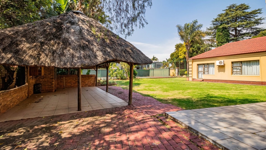 6 Bedroom Property for Sale in Bedfordview Gauteng