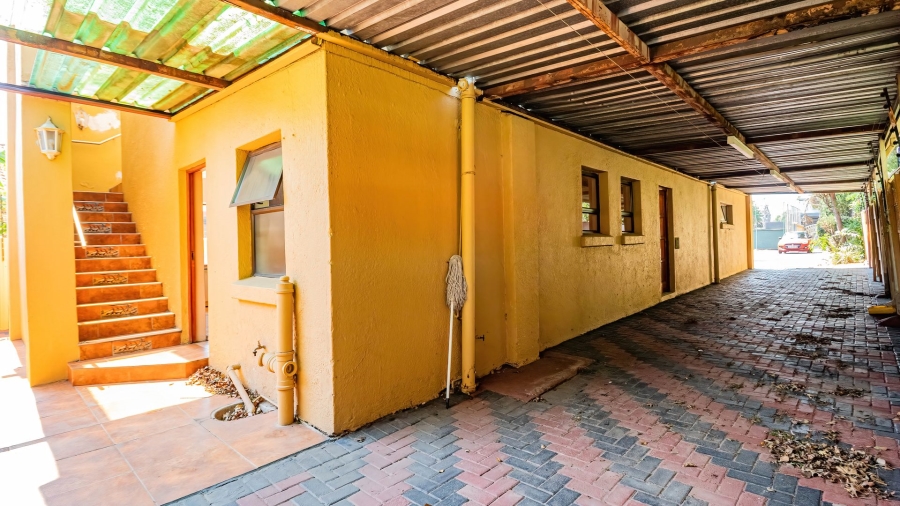 6 Bedroom Property for Sale in Bedfordview Gauteng
