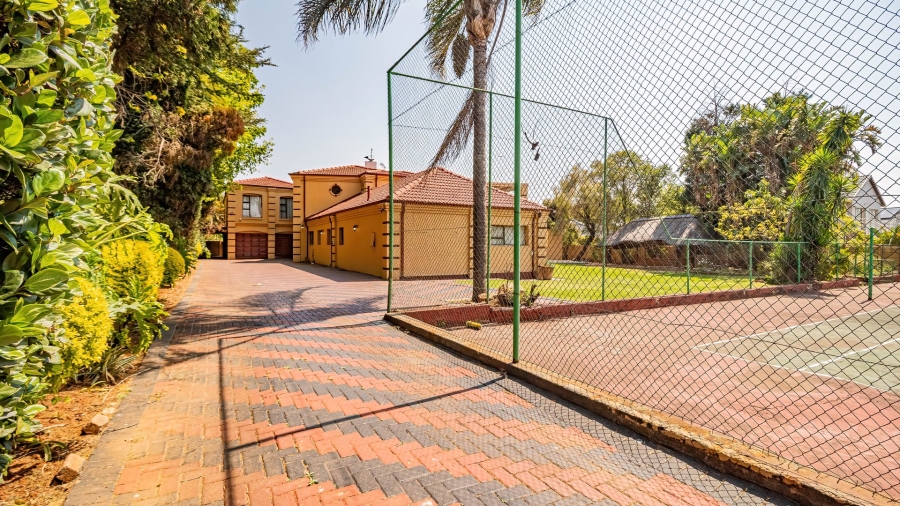 6 Bedroom Property for Sale in Bedfordview Gauteng
