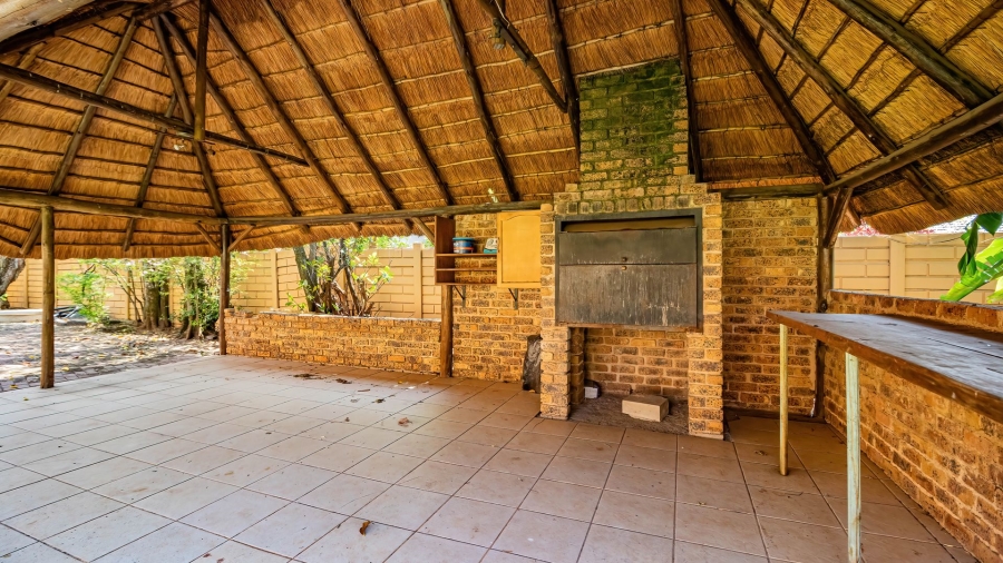 6 Bedroom Property for Sale in Bedfordview Gauteng