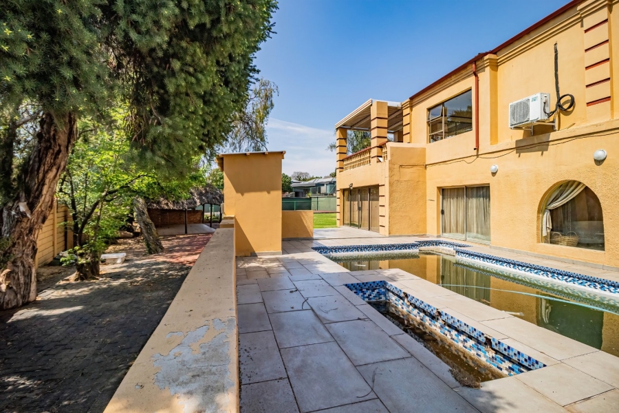 6 Bedroom Property for Sale in Bedfordview Gauteng