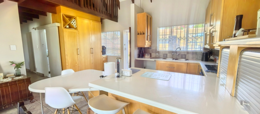 To Let  Bedroom Property for Rent in Garsfontein Gauteng