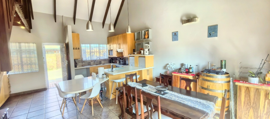 To Let  Bedroom Property for Rent in Garsfontein Gauteng