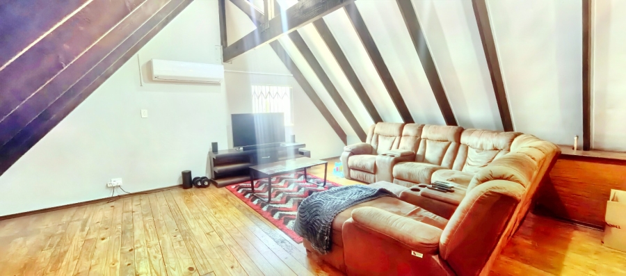 To Let  Bedroom Property for Rent in Garsfontein Gauteng