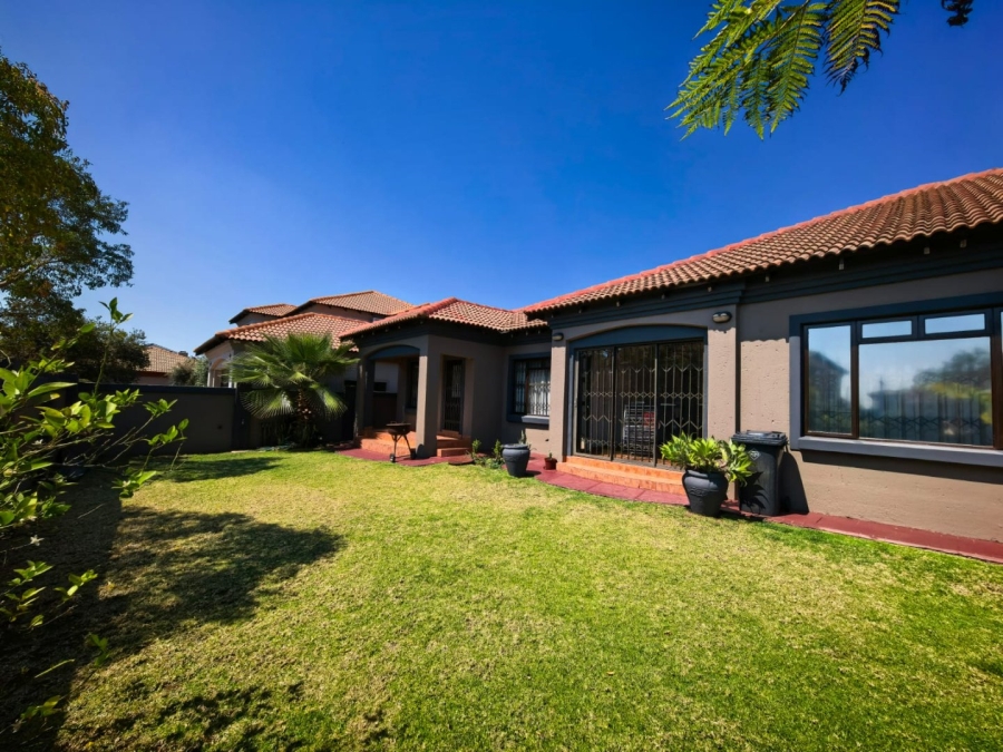 3 Bedroom Property for Sale in Rose Acres Estate Gauteng