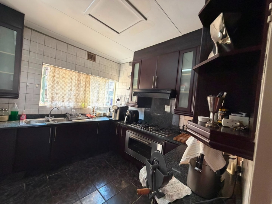 3 Bedroom Property for Sale in Mountain View Gauteng