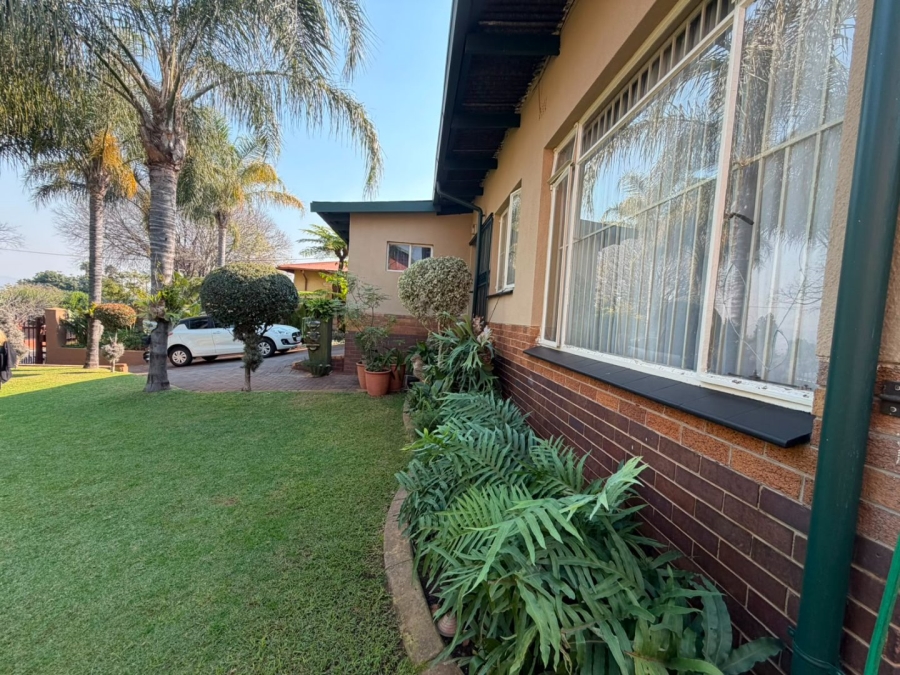 3 Bedroom Property for Sale in Mountain View Gauteng