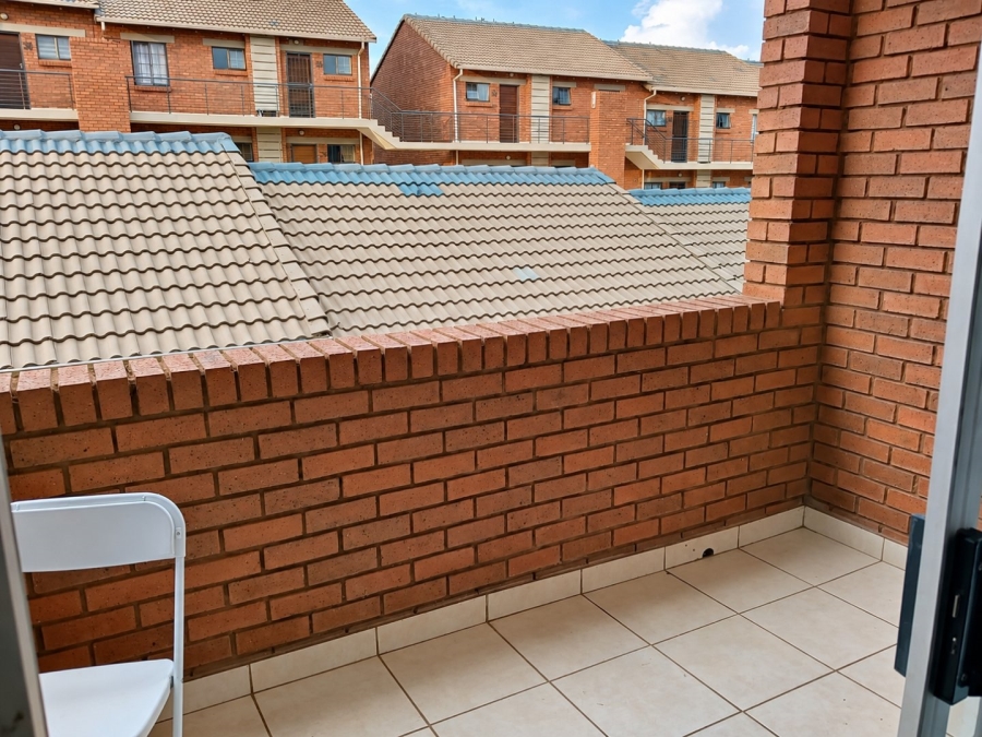 2 Bedroom Property for Sale in Noordwyk Gauteng