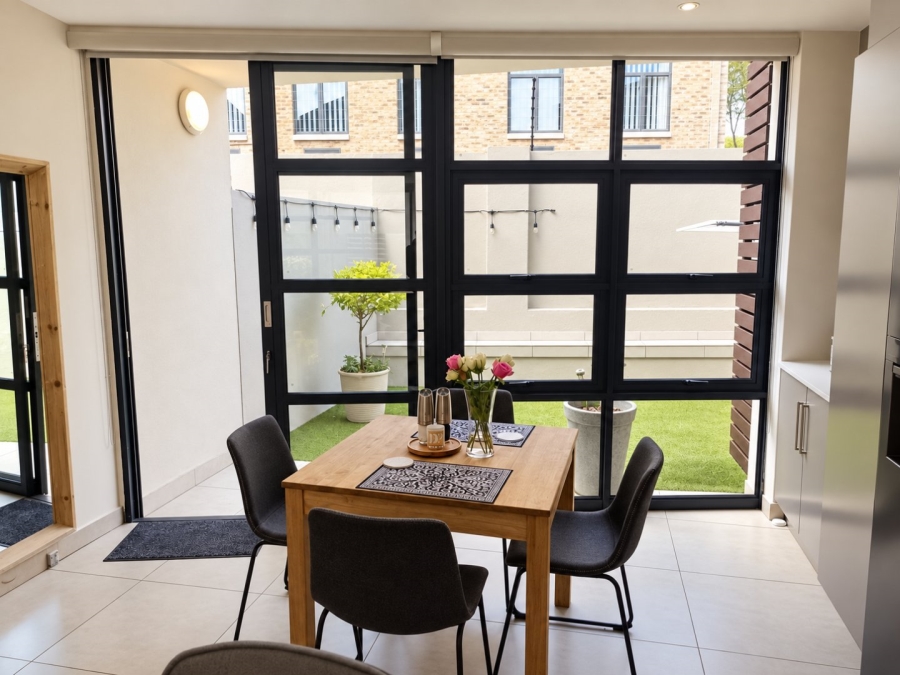 2 Bedroom Property for Sale in Die Wilgers Gauteng