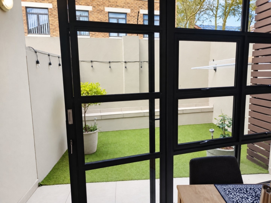 2 Bedroom Property for Sale in Die Wilgers Gauteng
