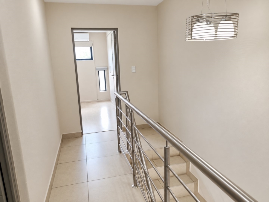 2 Bedroom Property for Sale in Die Wilgers Gauteng