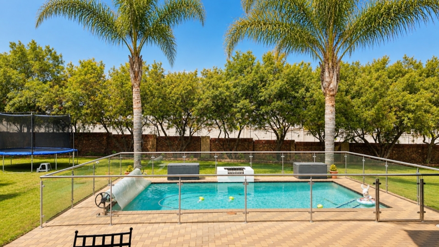 To Let 4 Bedroom Property for Rent in Summerset Gauteng
