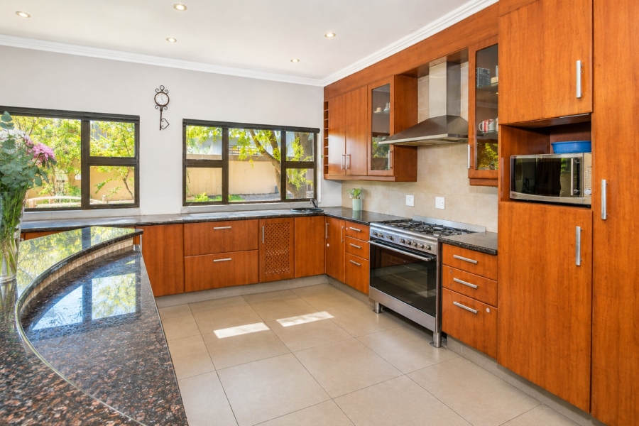 To Let 4 Bedroom Property for Rent in Summerset Gauteng
