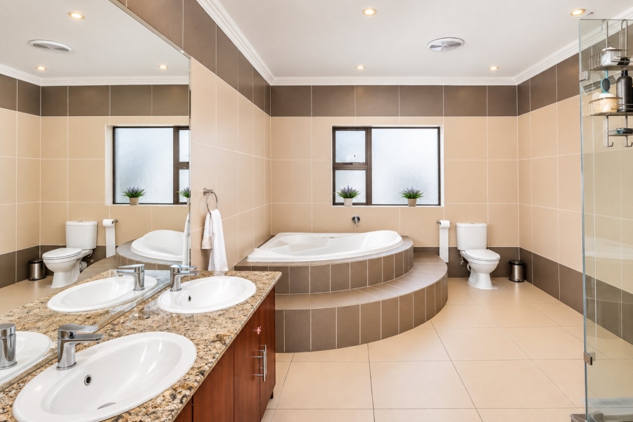 To Let 4 Bedroom Property for Rent in Summerset Gauteng