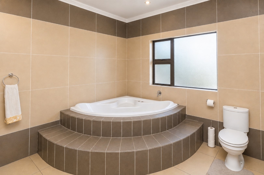 To Let 4 Bedroom Property for Rent in Summerset Gauteng