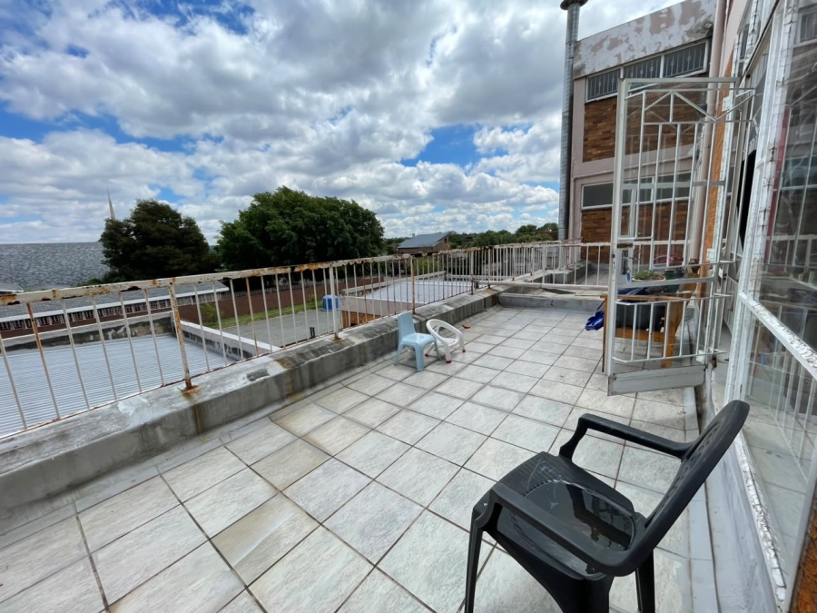 2 Bedroom Property for Sale in Florida Park Gauteng