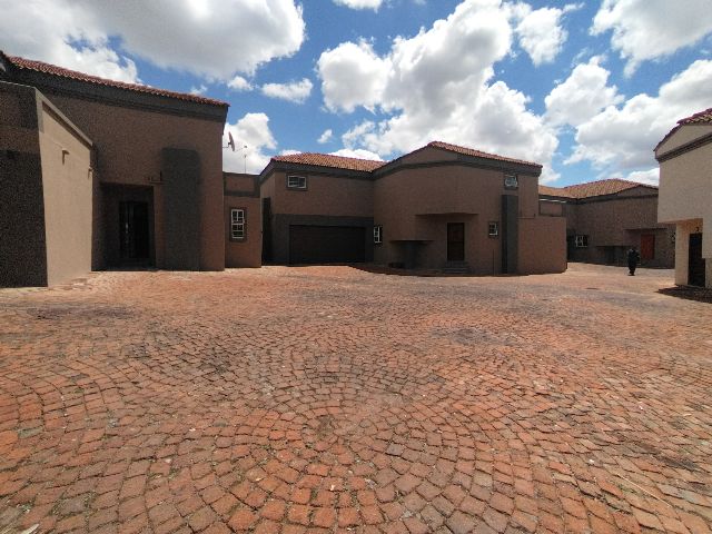 4 Bedroom Property for Sale in Equestria Gauteng