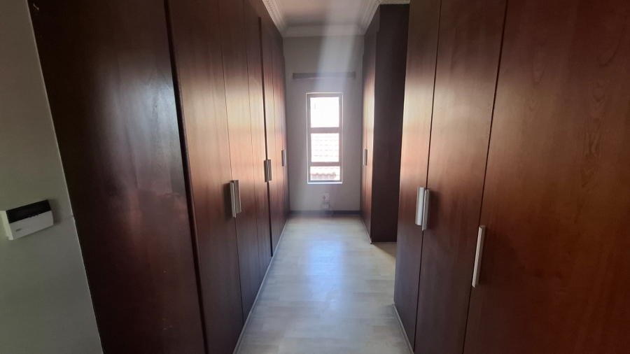  Bedroom Property for Sale in Fourways Gauteng