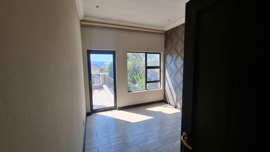  Bedroom Property for Sale in Fourways Gauteng