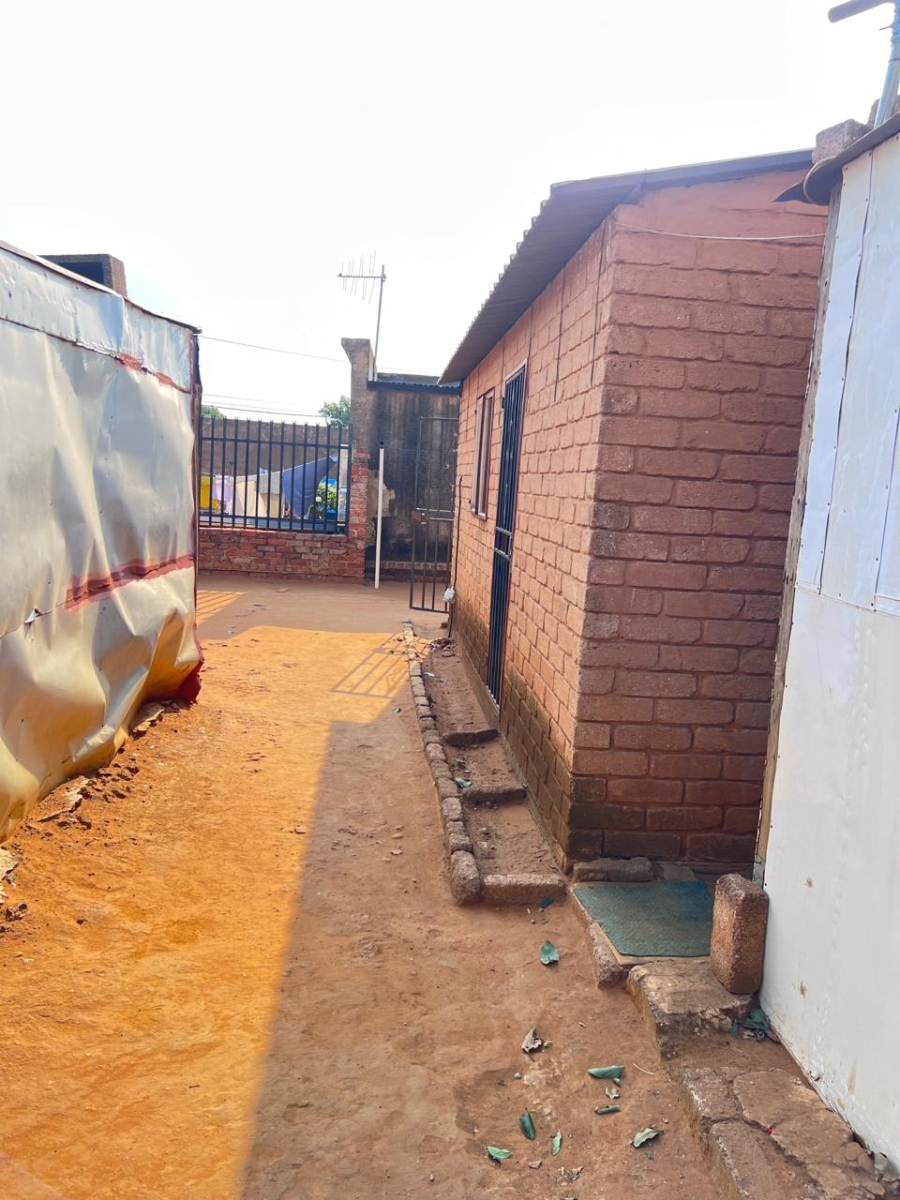  Bedroom Property for Sale in Mamelodi East Gauteng
