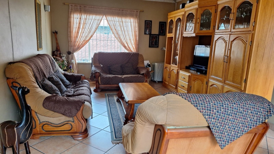 3 Bedroom Property for Sale in East Lynne Gauteng