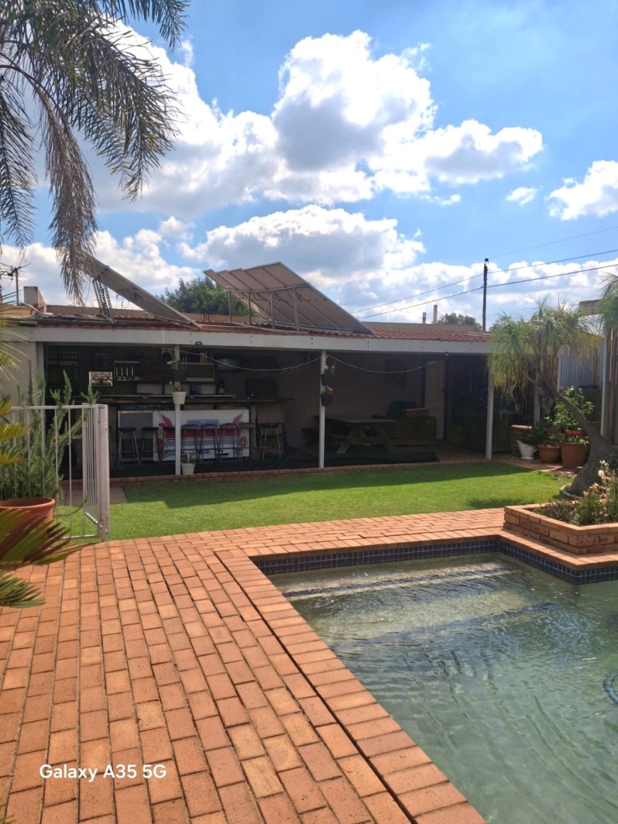 4 Bedroom Property for Sale in Sunnyridge Gauteng