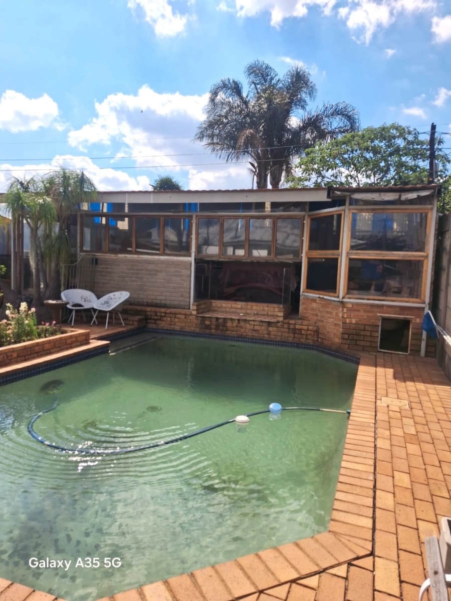 4 Bedroom Property for Sale in Sunnyridge Gauteng