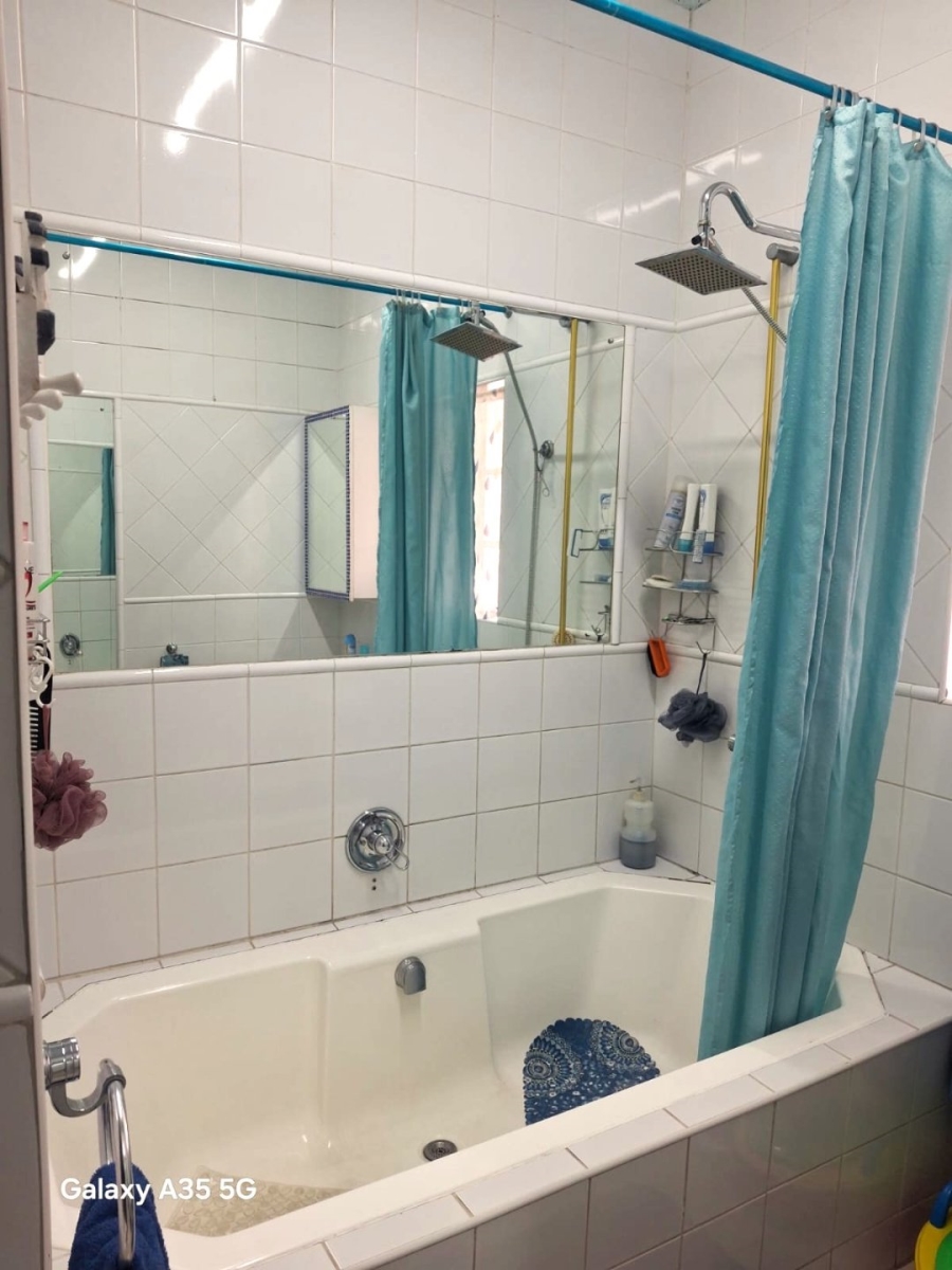 4 Bedroom Property for Sale in Sunnyridge Gauteng
