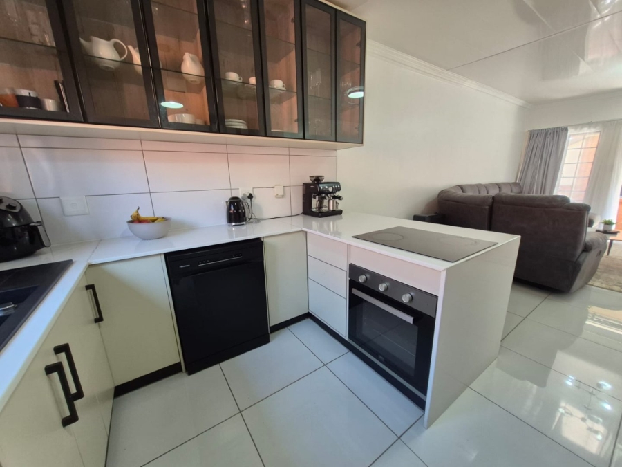 4 Bedroom Property for Sale in Mooikloof Ridge Gauteng