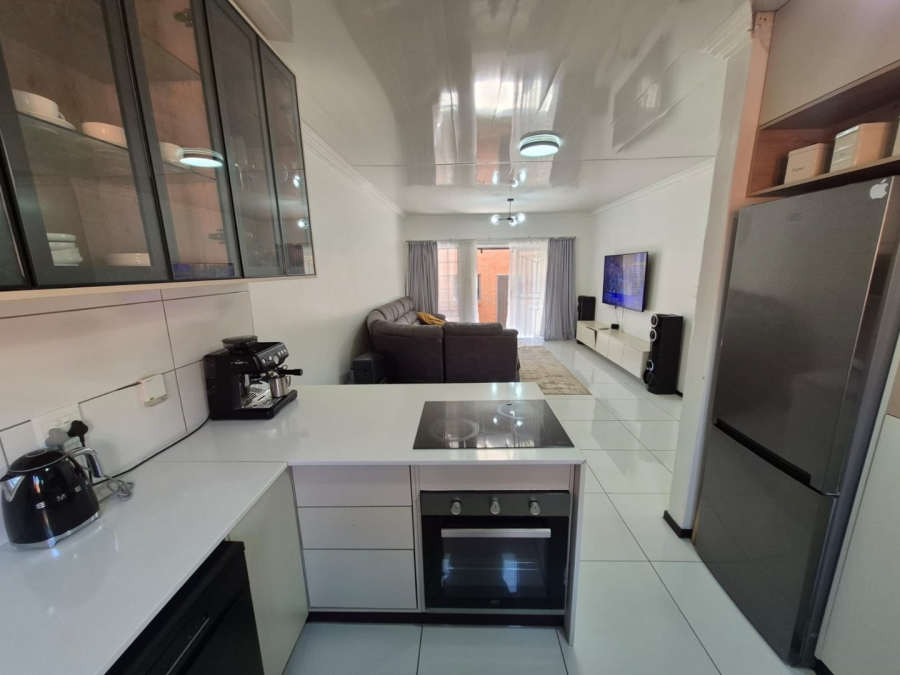 4 Bedroom Property for Sale in Mooikloof Ridge Gauteng